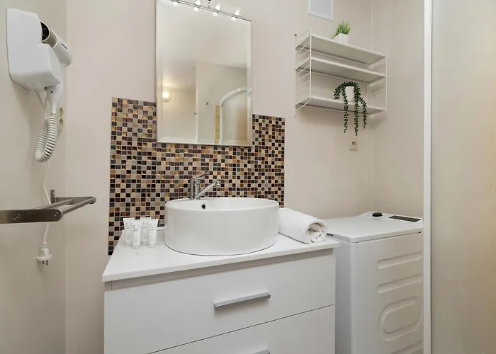 Comfortable With Balcony Remote Work Near A Nature Reserve By Renters Appartement *